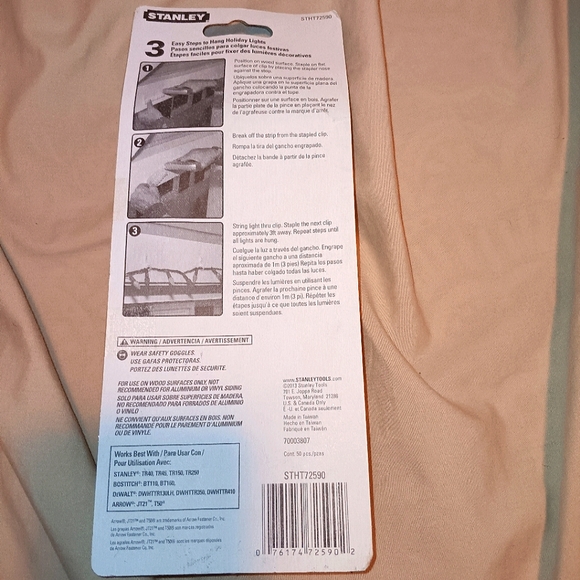 NIB Stanley 50 Holiday Lights Hanging Clips - Picture 2 of 2